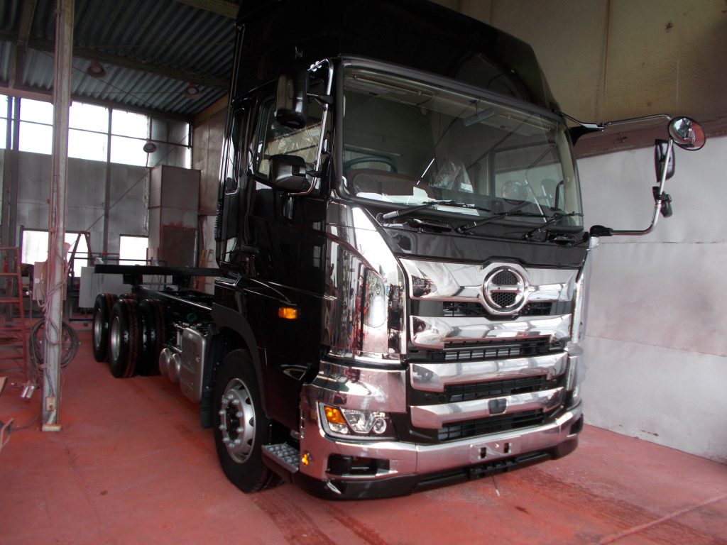 日野プロフィア下回り防錆塗装