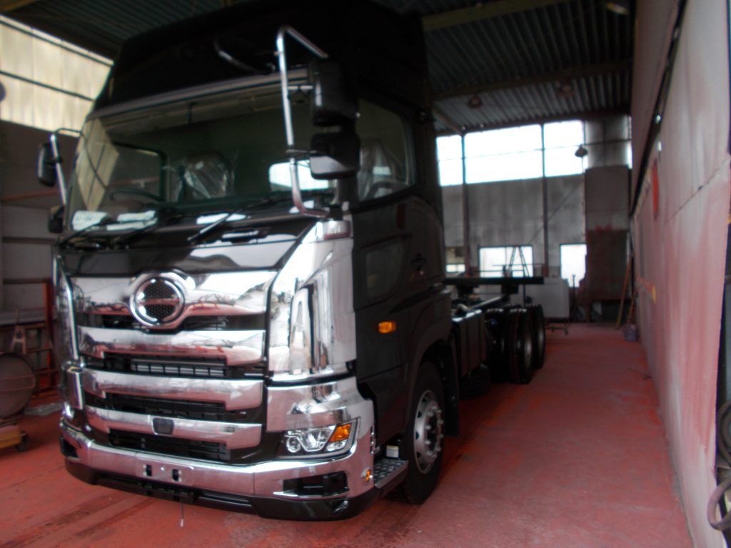 日野プロフィア下回り防錆塗装