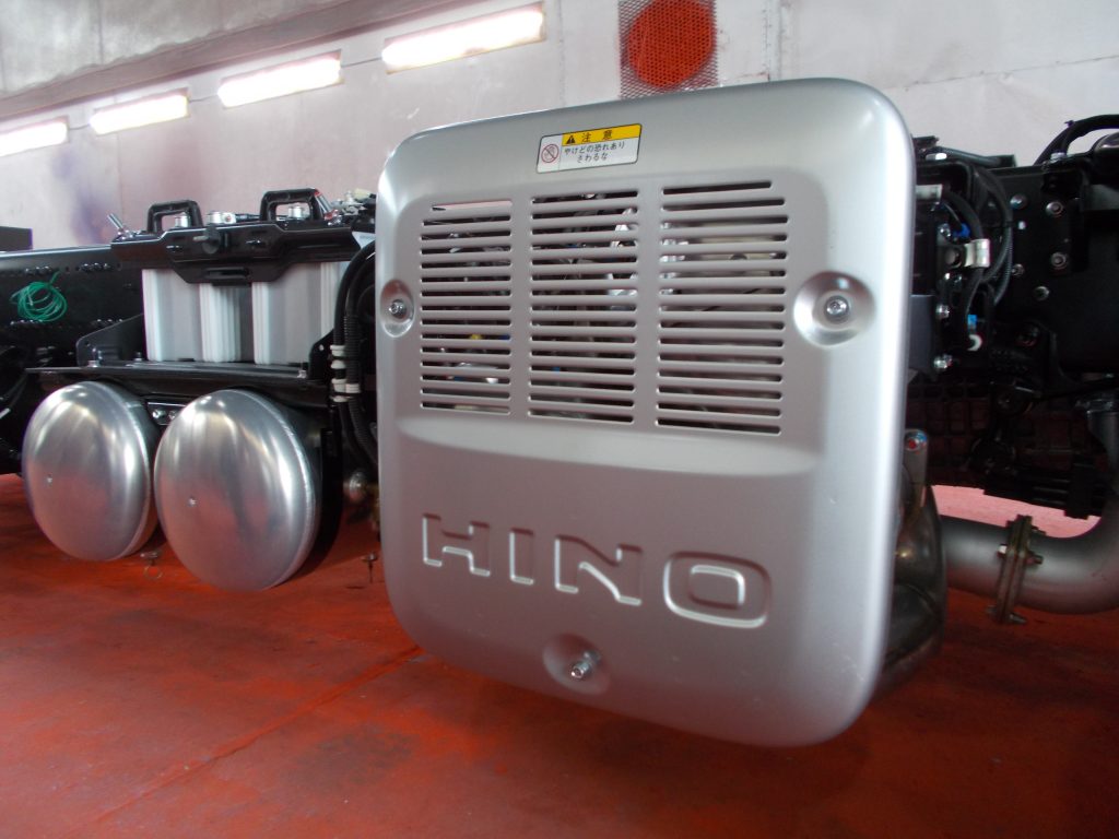 日野プロフィア下回り防錆塗装