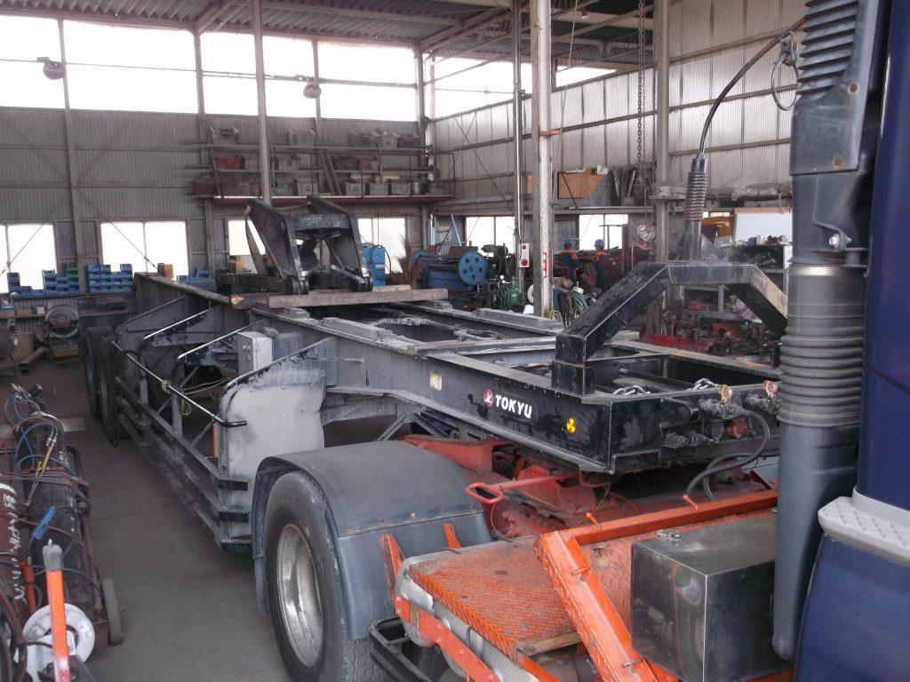 シャシフレーム