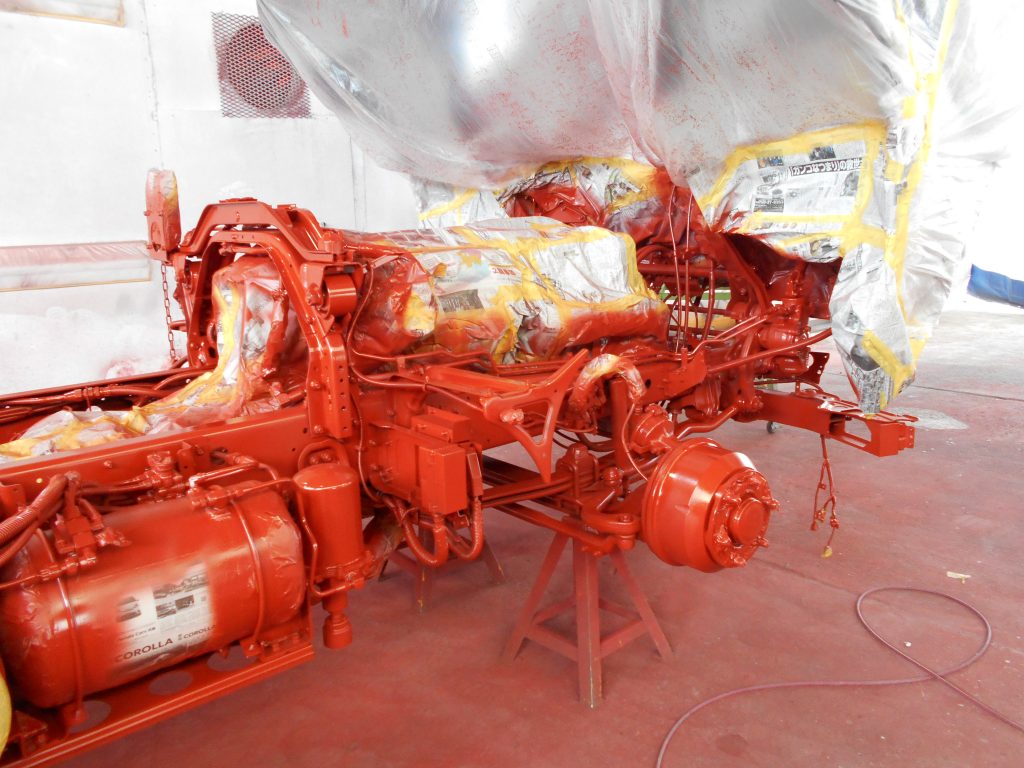 ファイター 家畜運搬車 下回り 塗装 ラメ塗装