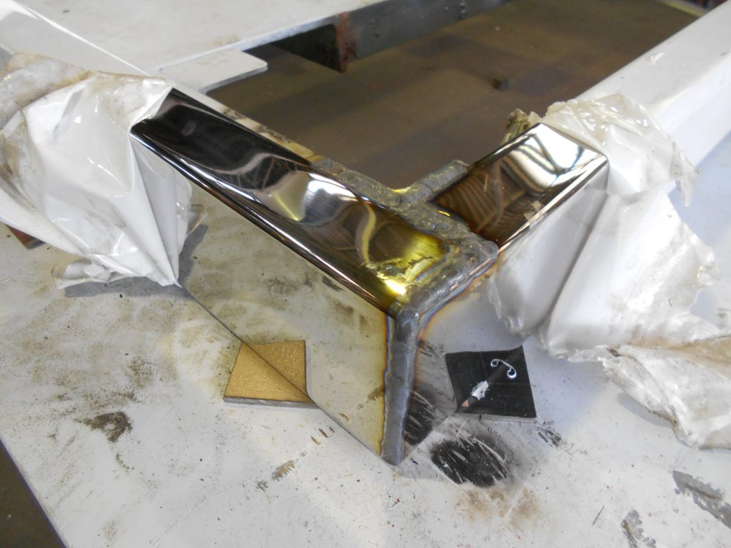 家畜運搬車 リヤ門構 ステンレス 研磨 溶接 製造 製作