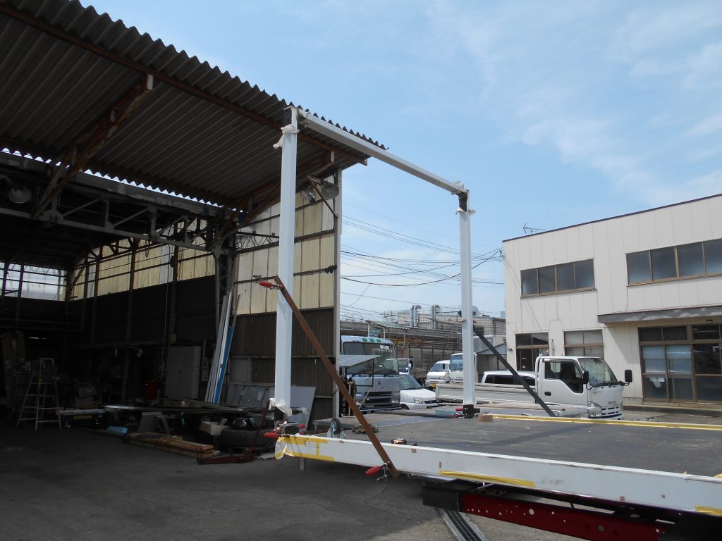 家畜運搬車 リヤ門構 ステンレス 研磨 溶接 製造 製作