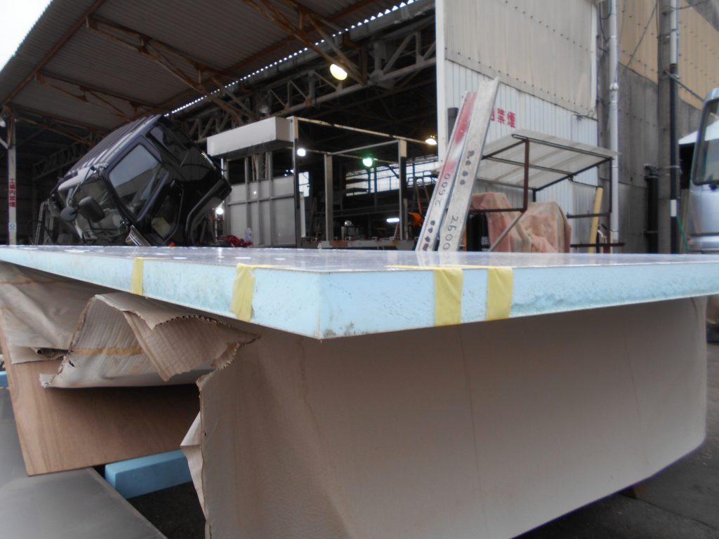 家畜運搬車 断熱パネル ルーフパネル サンドイッチパネル 製造 製作