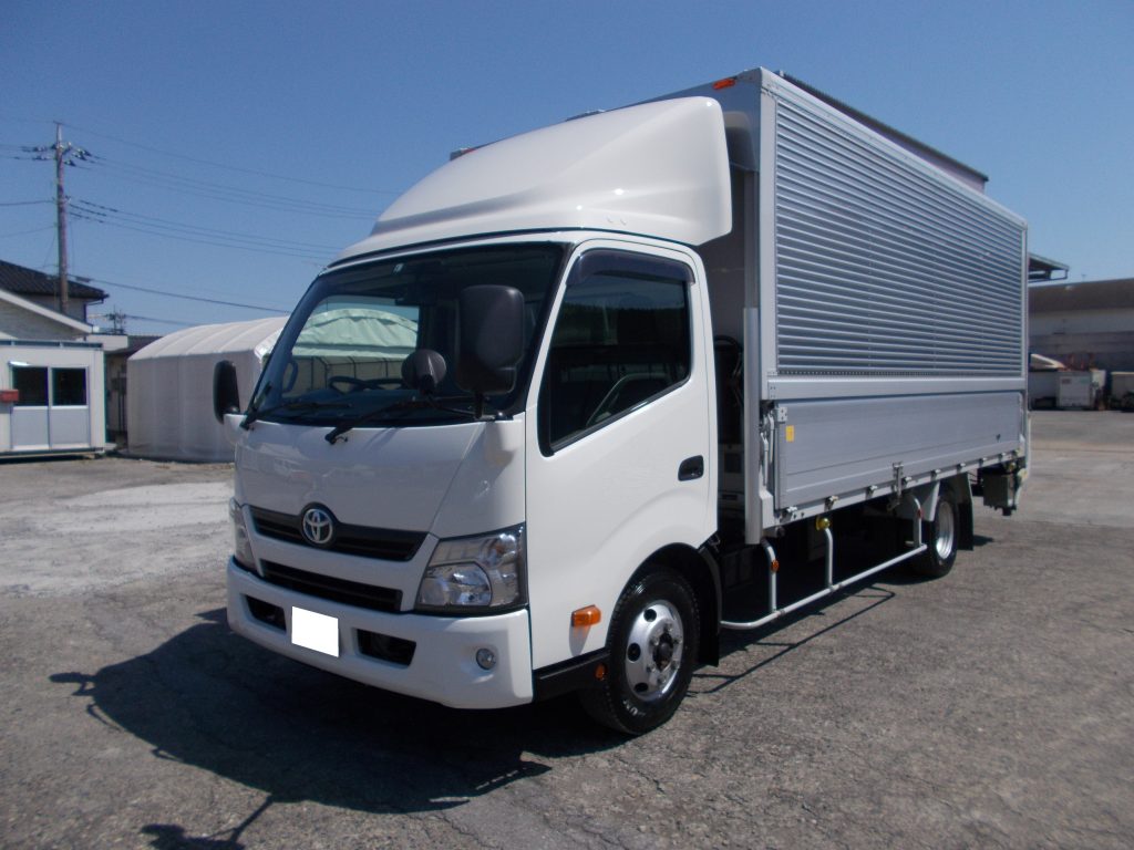 トヨタ　ダイナ　デュトロ　ウィング車　事故　トラック　2ｔ車　フレーム修理　積載車