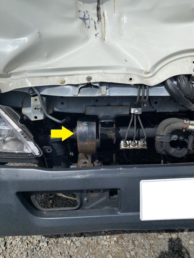 トヨタ　ダイナ　デュトロ　ウィング車　事故　トラック　2ｔ車　フレーム修理