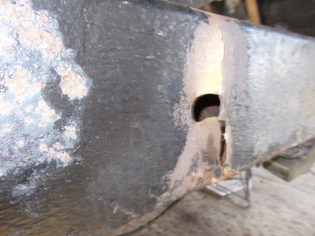 三菱 キャンター ダンプ KC-FG507 フレーム腐食 フレーム曲がり 曲り 修正 修理