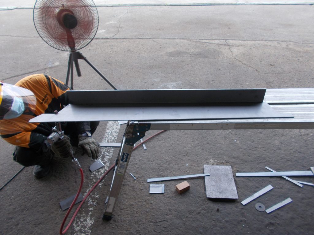 三菱 キャンター ダンプ KC-FG507 フレーム腐食 フレーム曲がり 曲り 修正 修理