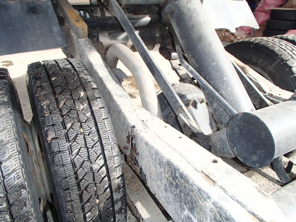 三菱 キャンター ダンプ KC-FG507 フレーム腐食 フレーム曲がり 曲り 修正 修理