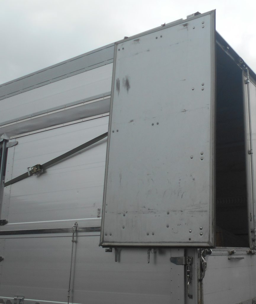 トラック修理 リヤトビラ ウィング車 ロックロッド 丁番 ファイター 増トン車