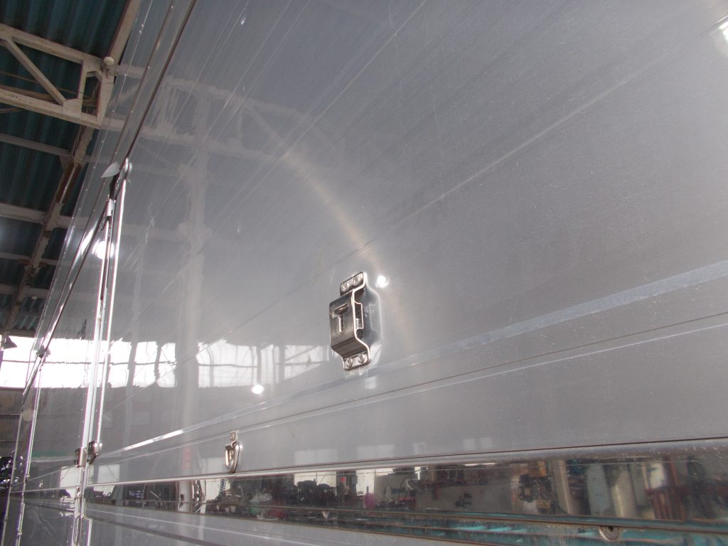 トラック修理 リヤトビラ ウィング車 ロックロッド 丁番 ファイター 増トン車