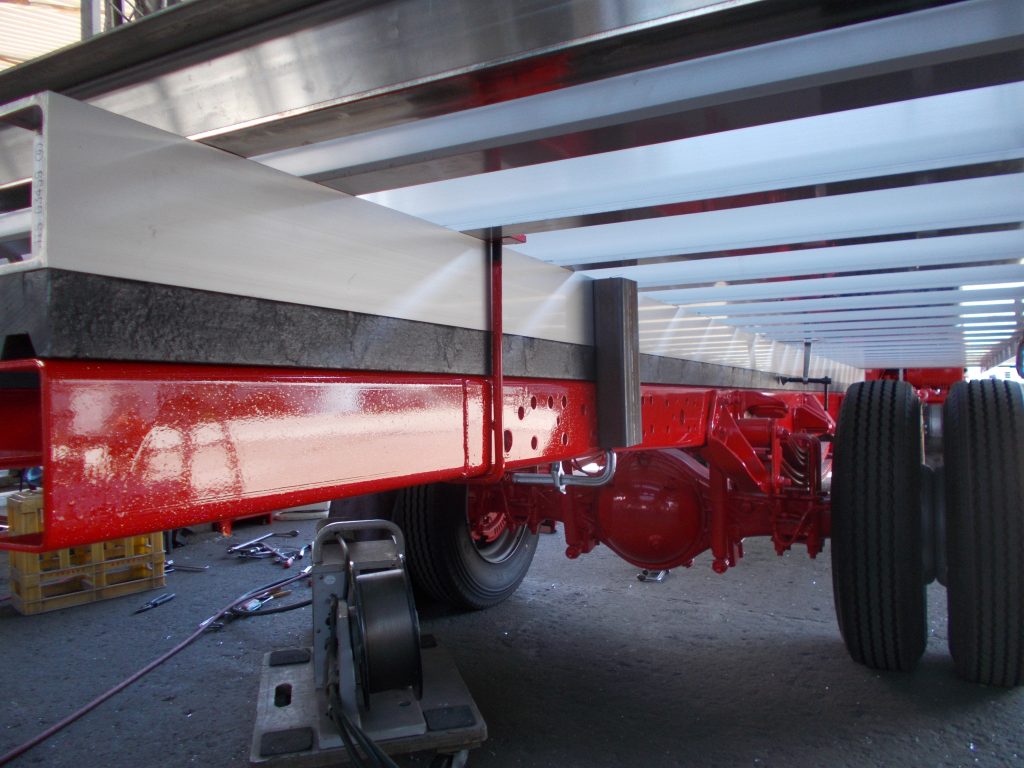 日野自動車 デュトロ 3.5t車 2t車 家畜運搬車 製造 新車 架装 横根太 フレーム