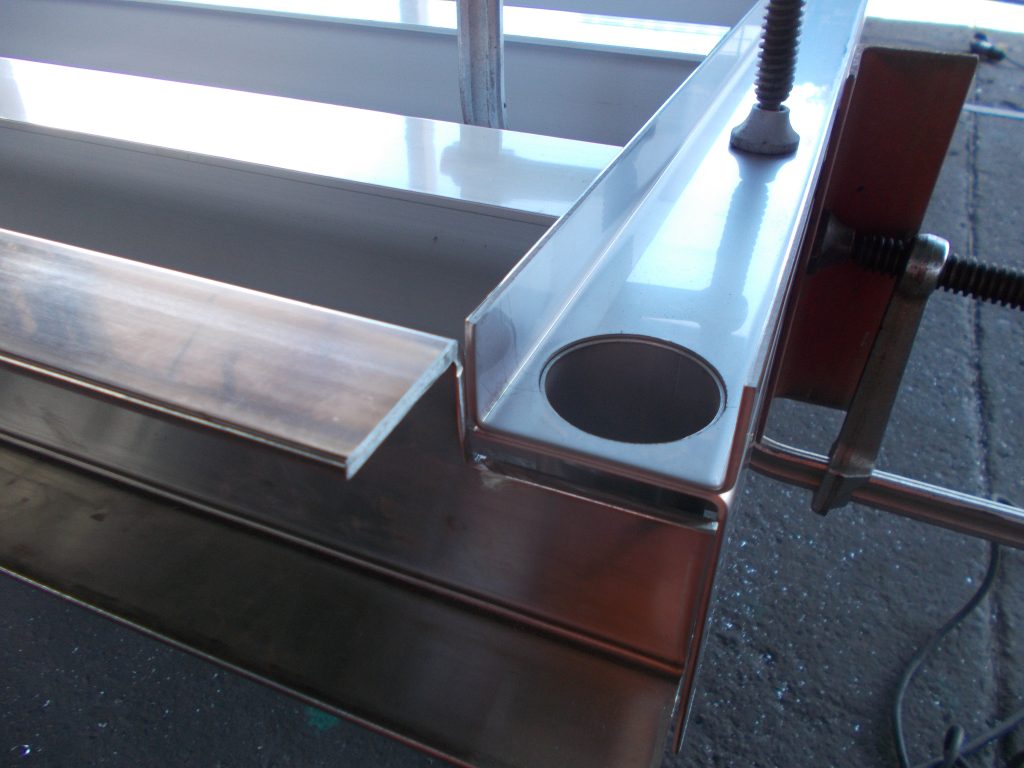 日野自動車 デュトロ 3.5t車 2t車 家畜運搬車 製造 新車 架装 横根太 フレーム