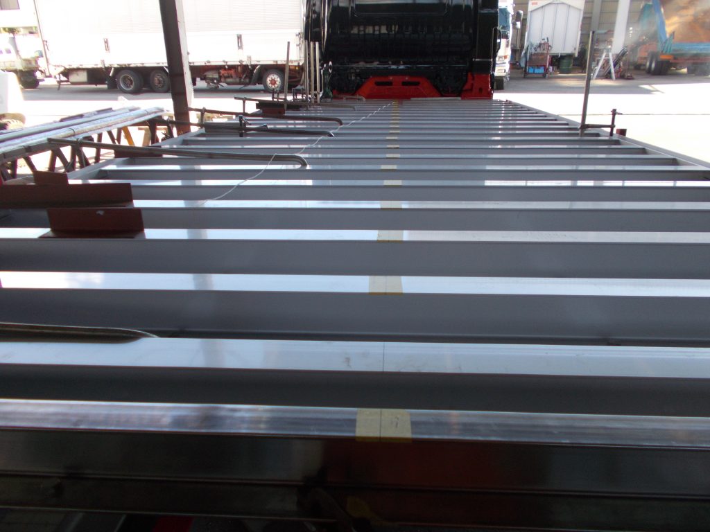 日野自動車 デュトロ 3.5t車 2t車 家畜運搬車 製造 新車 架装 横根太 フレーム