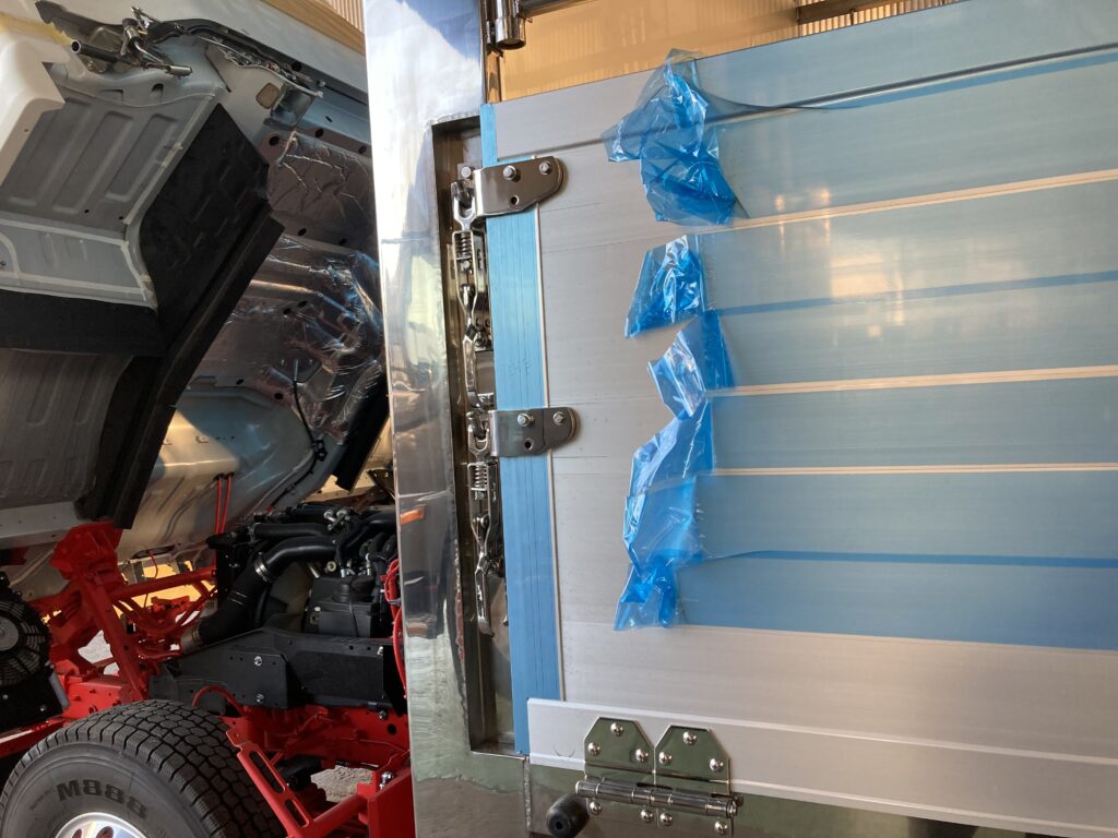 家畜運搬車 柳沼ボデー工場 畜産 新車 製造