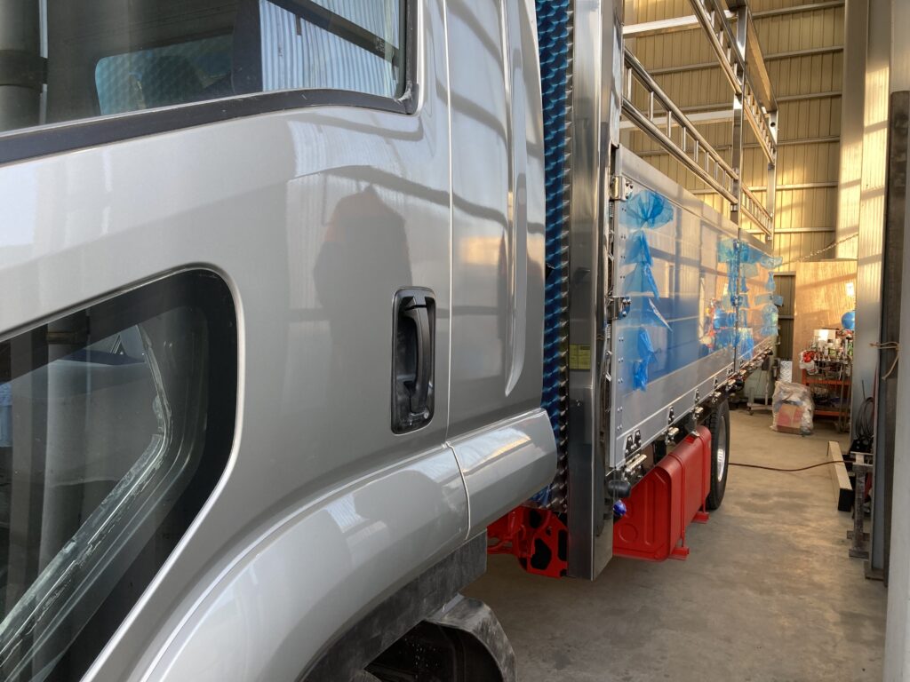 家畜運搬車 柳沼ボデー工場 畜産 新車 製造