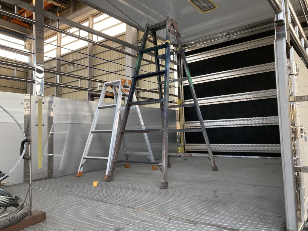 家畜運搬車 柳沼ボデー工場 畜産 新車 製造