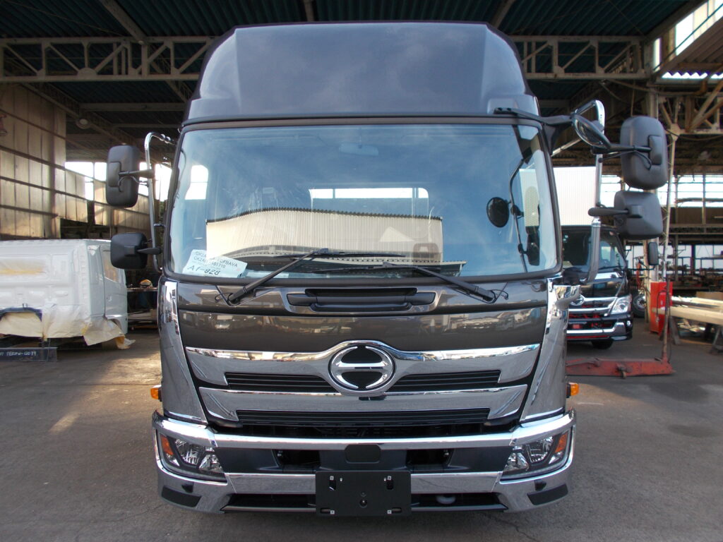 家畜運搬車 柳沼ボデー工場 畜産 新車 製造 牛 豚 養豚 家畜車