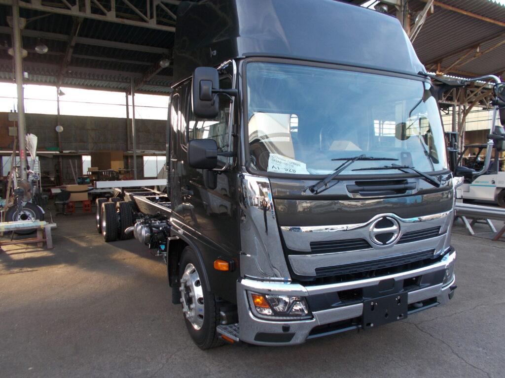 家畜運搬車 柳沼ボデー工場 畜産 新車 製造 牛 豚 養豚 家畜車