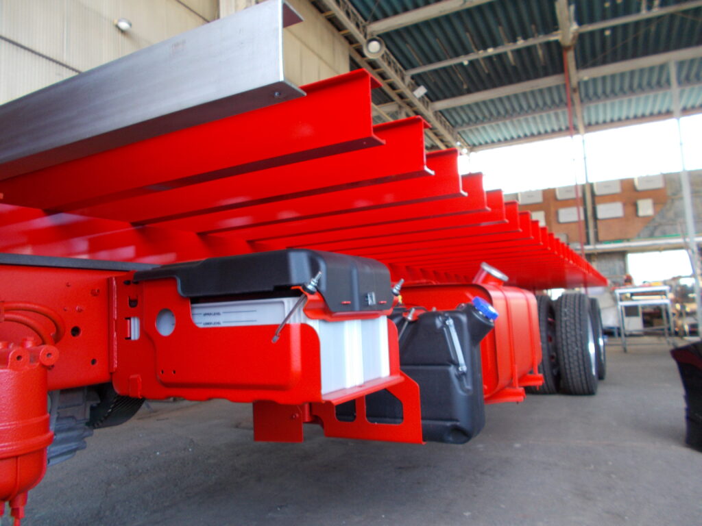 家畜運搬車 柳沼ボデー工場 畜産 新車 製造 牛 豚 養豚 家畜車