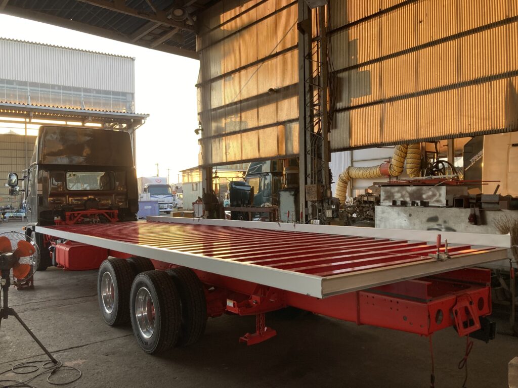 家畜運搬車 柳沼ボデー工場 畜産 新車 製造 牛 豚 養豚 家畜車