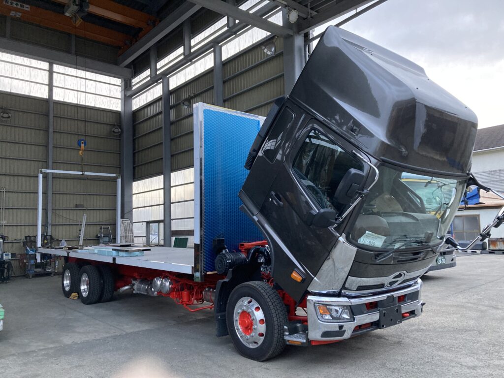 家畜運搬車 柳沼ボデー工場 畜産 新車 製造 牛 豚 養豚 家畜車