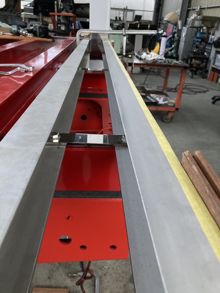 家畜運搬車 柳沼ボデー工場 畜産 新車 製造 牛 豚 養豚 家畜車