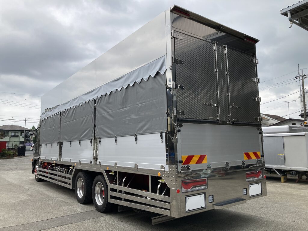 家畜運搬車 柳沼ボデー工場 畜産 新車 製造 牛 豚 養豚 家畜車