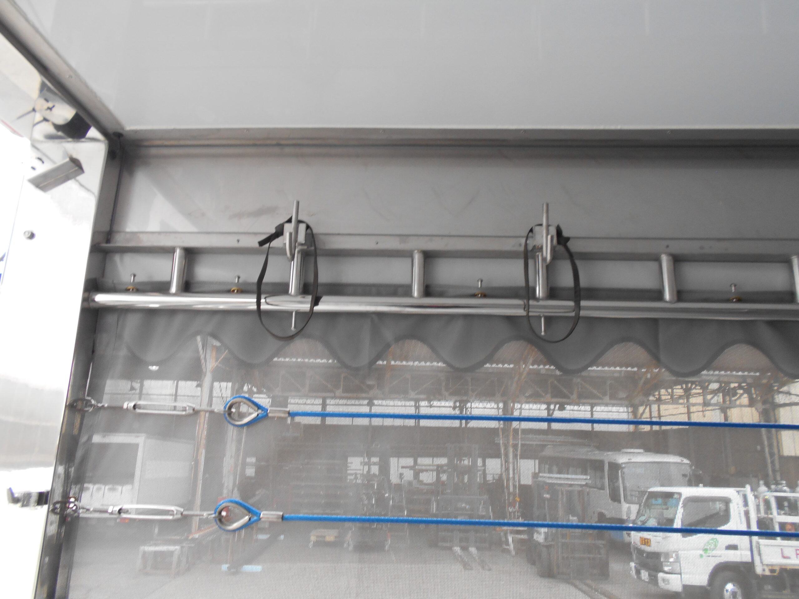 家畜運搬車　柳沼ボデー工場　畜産　新車　製造　牛　豚　養豚　家畜車