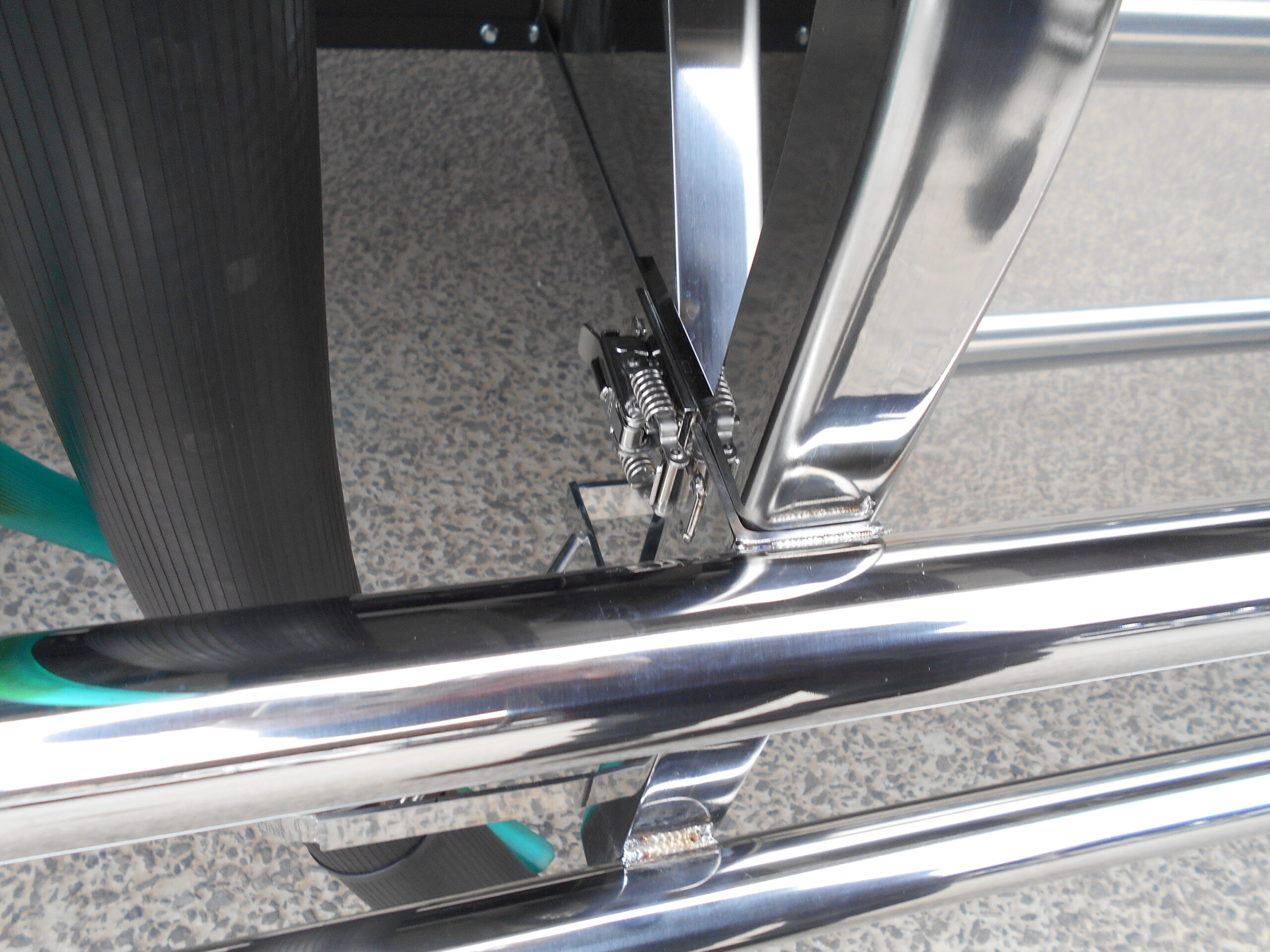 家畜運搬車　柳沼ボデー工場　畜産　新車　製造　牛　豚　養豚　家畜車