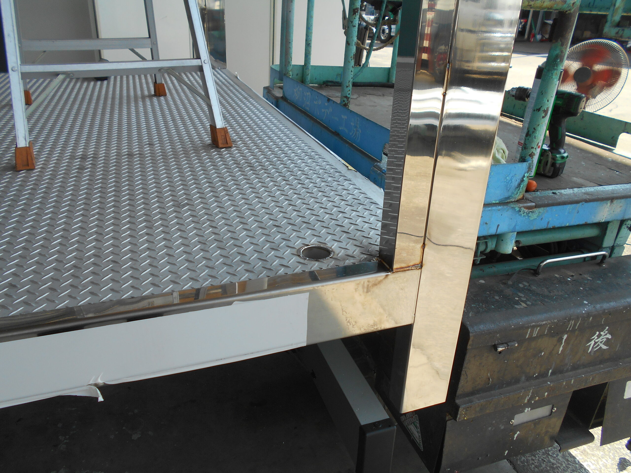 家畜運搬車 柳沼ボデー工場 畜産 新車 製造 牛 豚 養豚 家畜車 グリーンピッグ 愛知県西尾市 販売 いすゞ自動車 ISUZU 新型