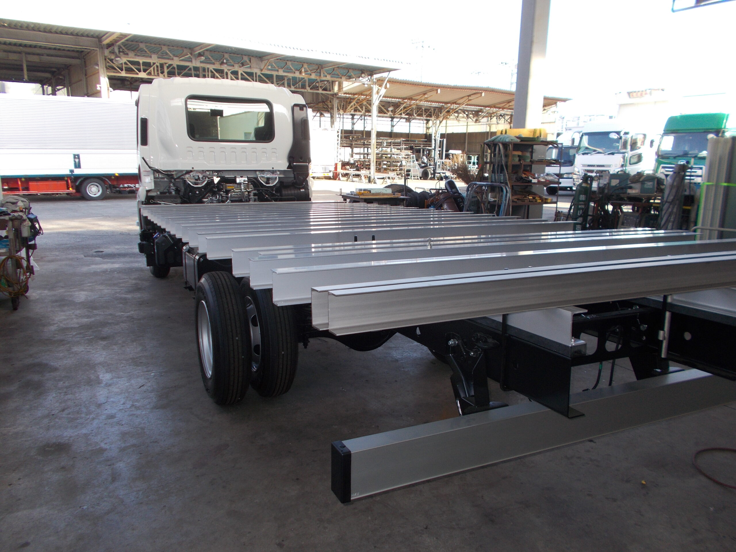 家畜運搬車 柳沼ボデー工場 畜産 新車 製造 牛 豚 養豚 家畜車 グリーンピッグ 愛知県西尾市 販売 いすゞ自動車 ISUZU 新型