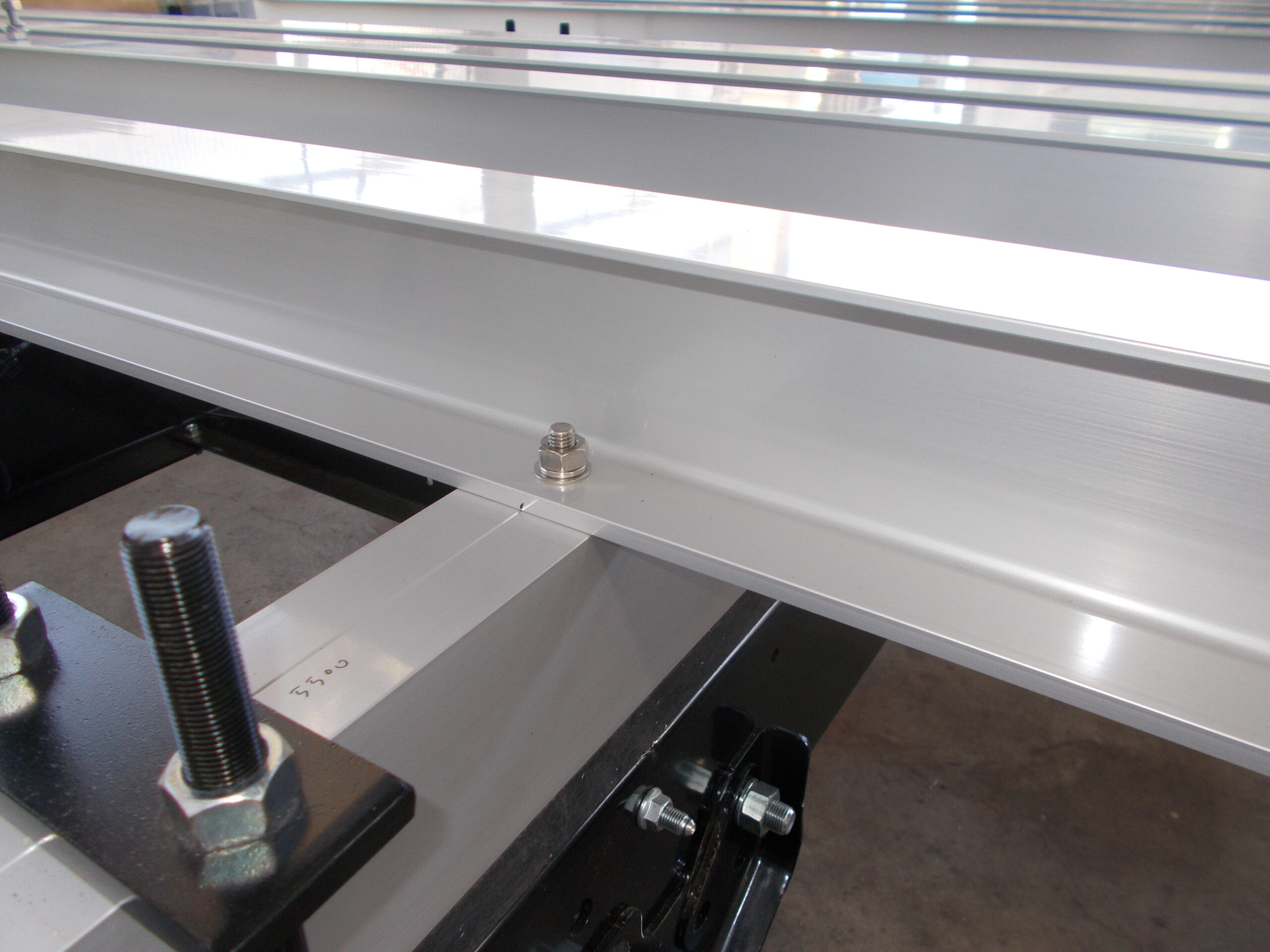 家畜運搬車 柳沼ボデー工場 畜産 新車 製造 牛 豚 養豚 家畜車 グリーンピッグ 愛知県西尾市 販売 いすゞ自動車 ISUZU 新型