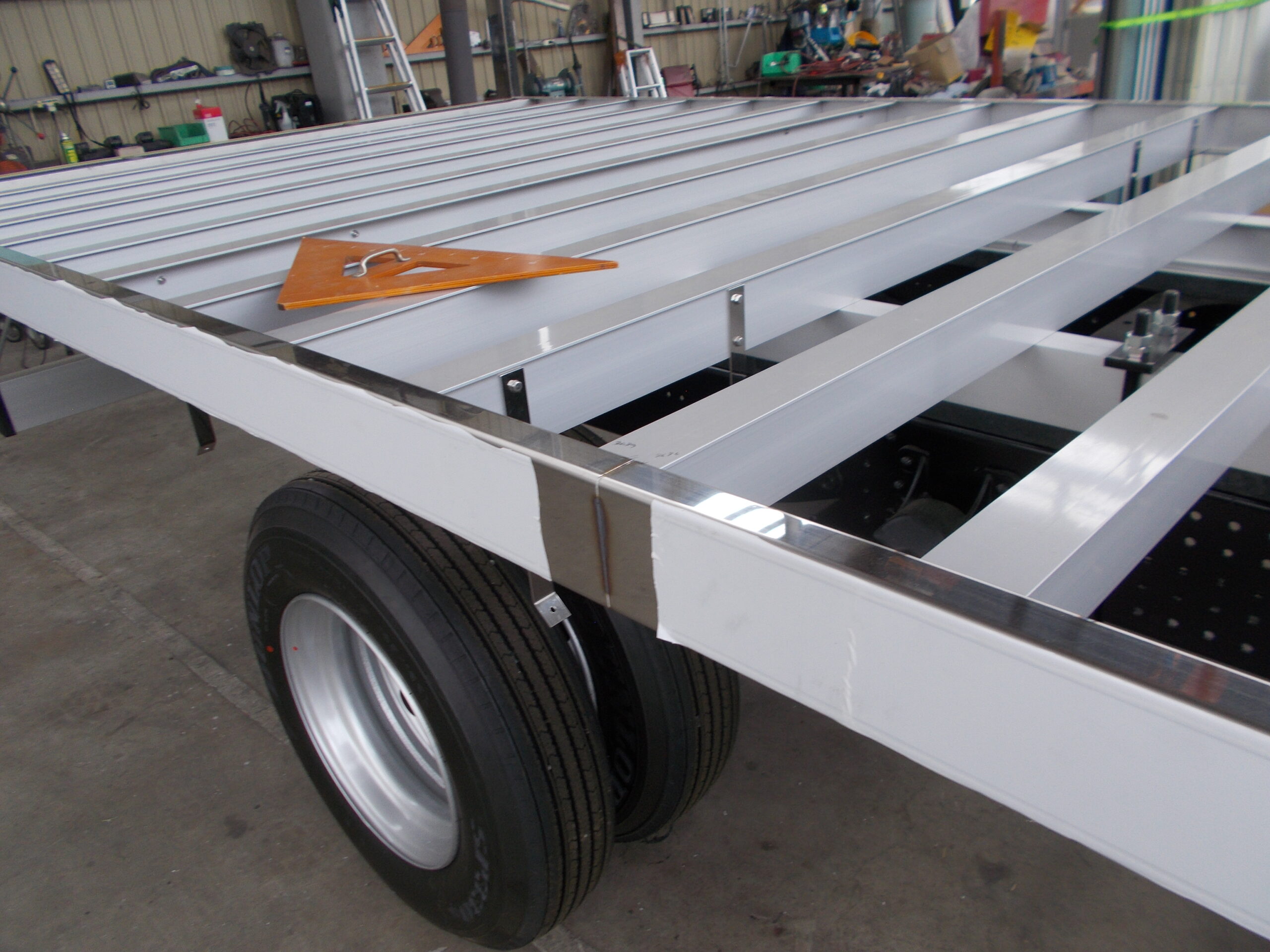 家畜運搬車 柳沼ボデー工場 畜産 新車 製造 牛 豚 養豚 家畜車 グリーンピッグ 愛知県西尾市 販売 いすゞ自動車 ISUZU 新型