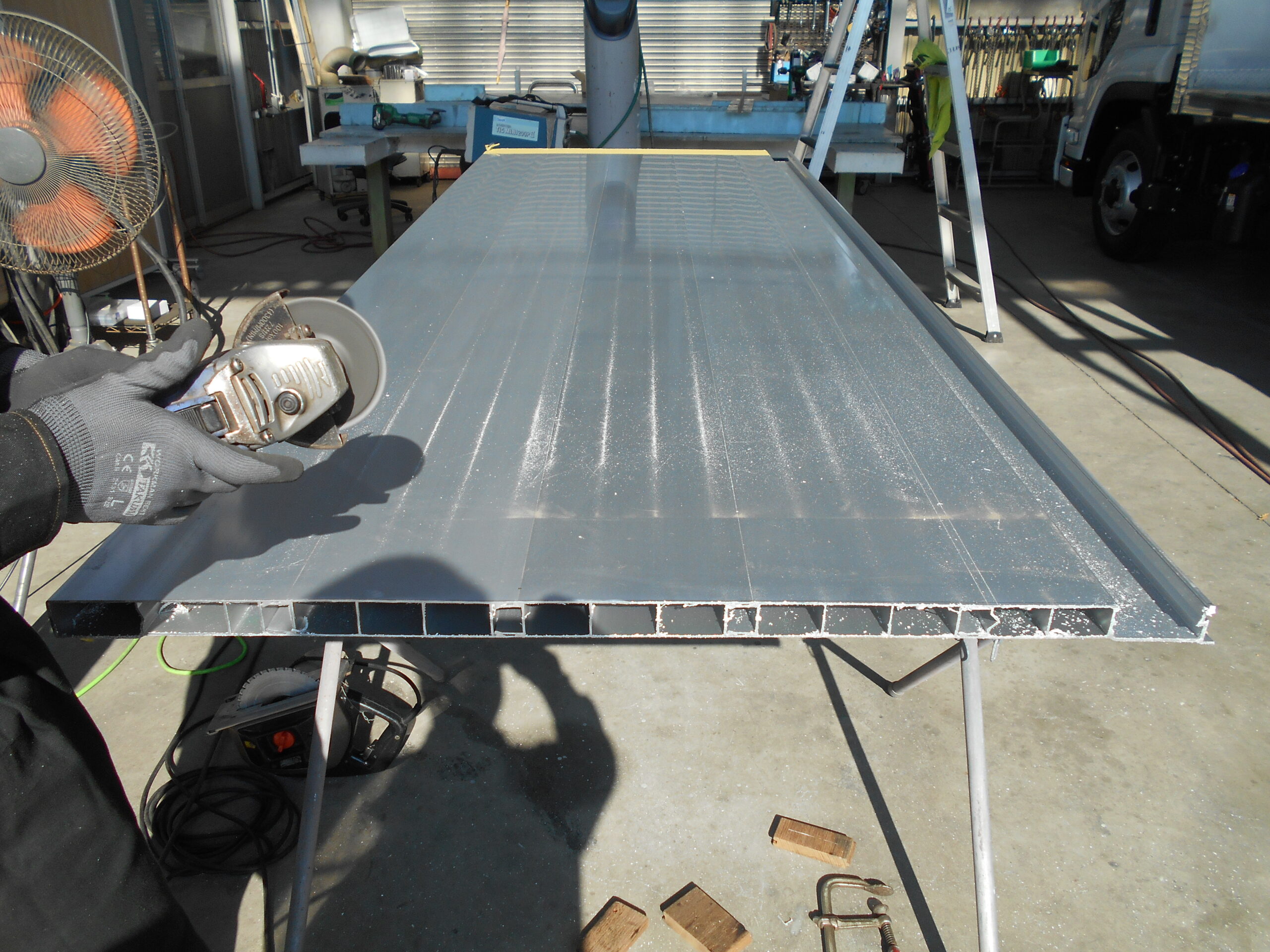 家畜運搬車 柳沼ボデー工場 畜産 新車 製造 牛 豚 養豚 家畜車 グリーンピッグ 愛知県西尾市 販売 いすゞ自動車 ISUZU 新型