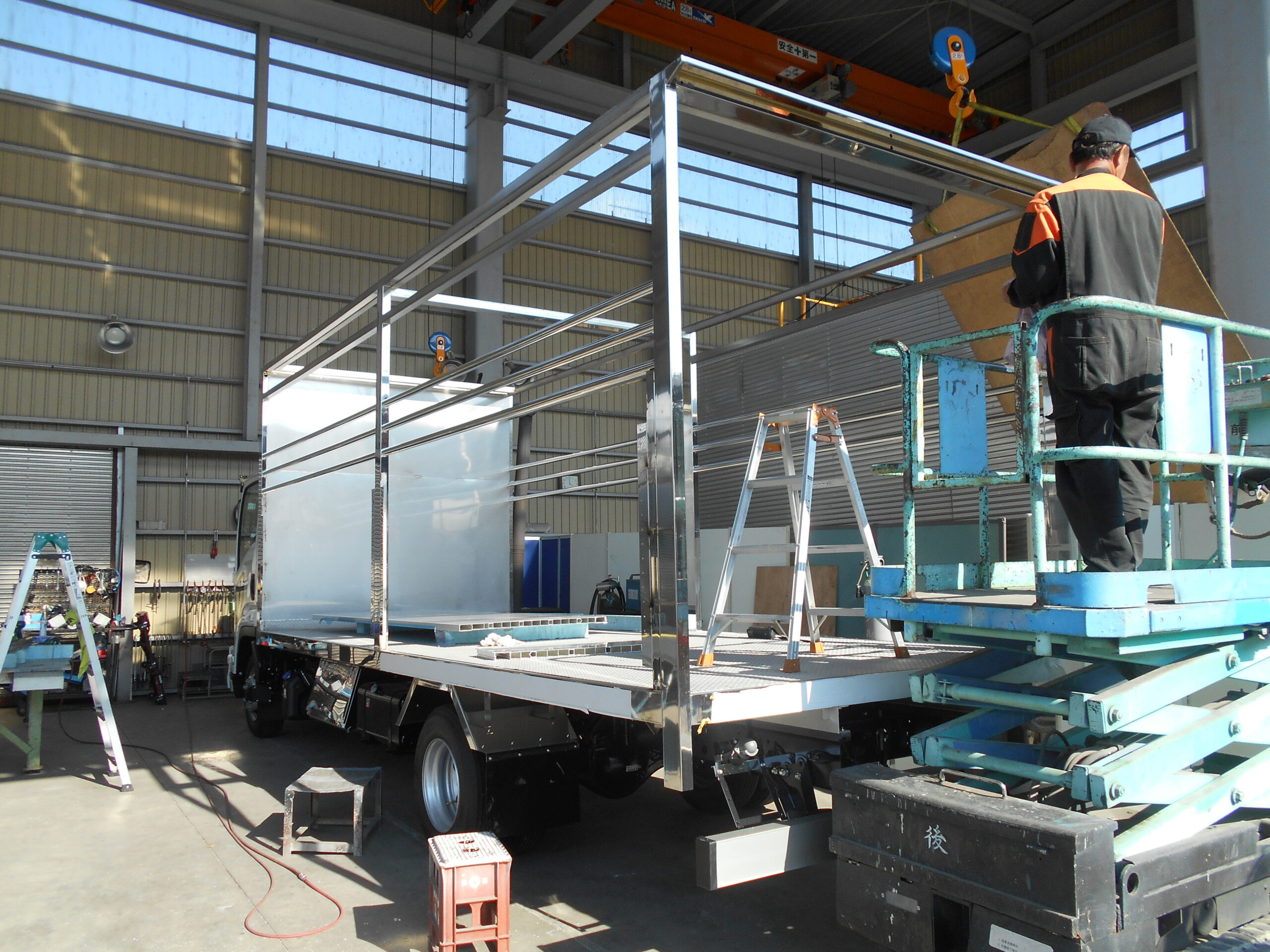 家畜運搬車 柳沼ボデー工場 畜産 新車 製造 牛 豚 養豚 家畜車 グリーンピッグ 愛知県西尾市 販売 いすゞ自動車 ISUZU 新型