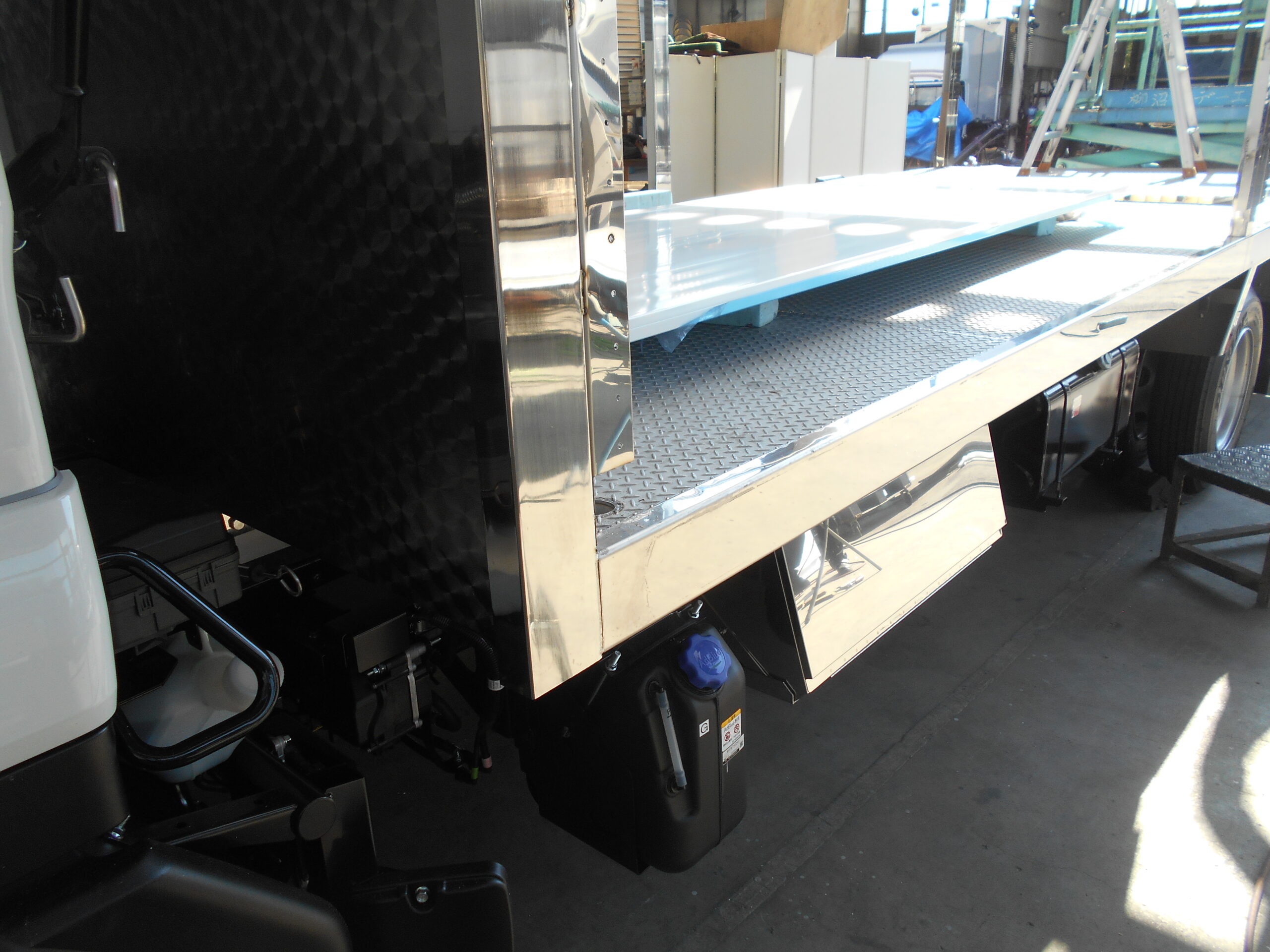 家畜運搬車 柳沼ボデー工場 畜産 新車 製造 牛 豚 養豚 家畜車 グリーンピッグ 愛知県西尾市 販売 いすゞ自動車 ISUZU 新型