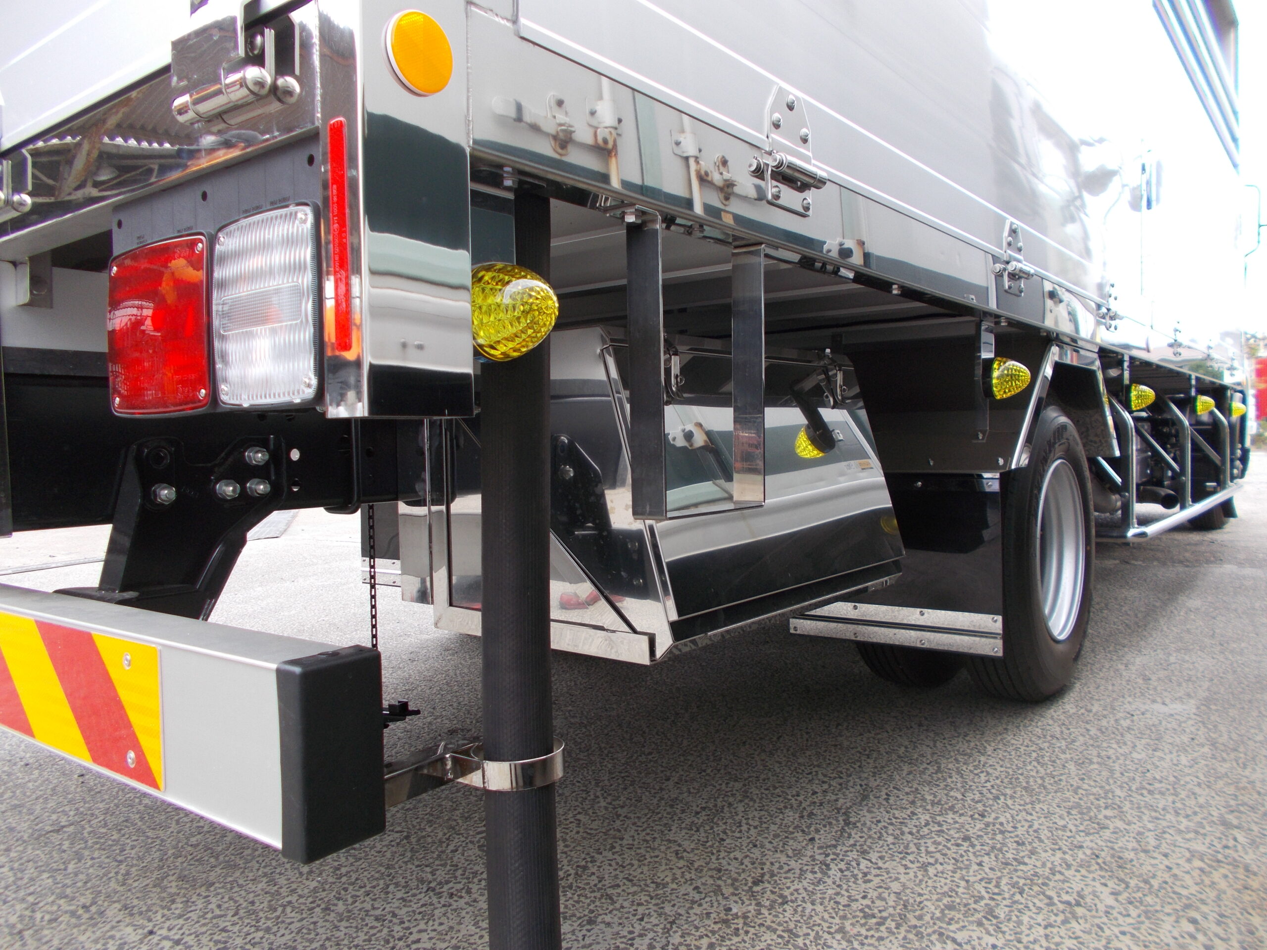 家畜運搬車 柳沼ボデー工場 畜産 新車 製造 牛 豚 養豚 家畜車 グリーンピッグ 愛知県西尾市 販売 いすゞ自動車 ISUZU 新型