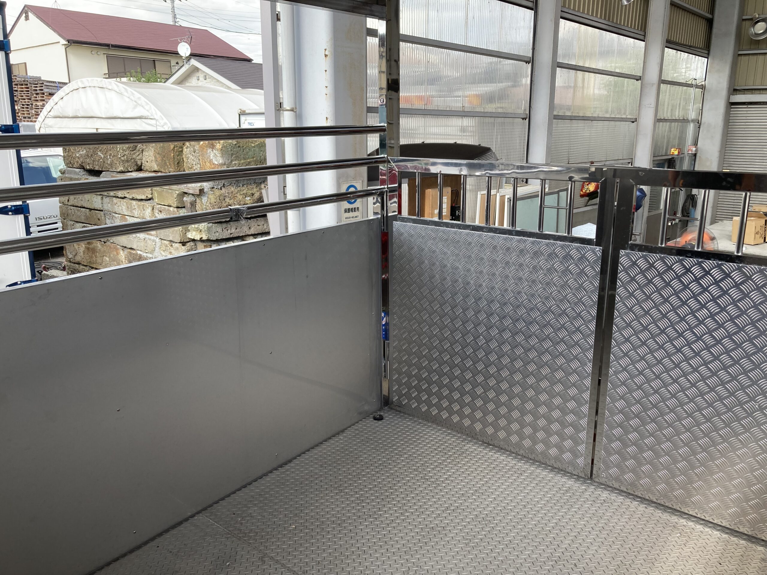 家畜運搬車 柳沼ボデー工場 畜産 新車 製造 牛 豚 養豚 家畜車 グリーンピッグ 愛知県西尾市 販売 いすゞ自動車 ISUZU 新型