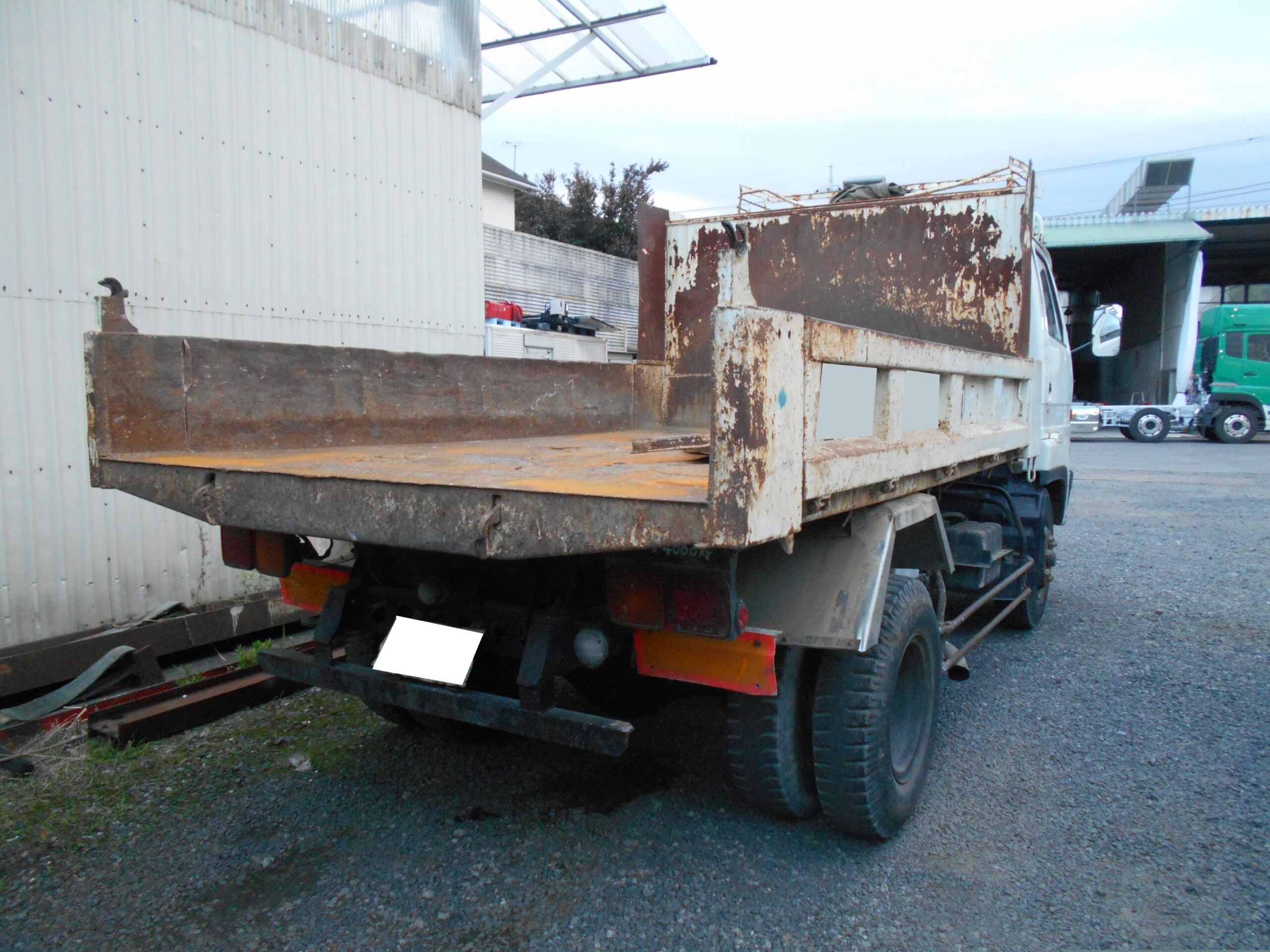 いすゞ ISUZU トラック ダンプ リヤゲート あおり あおりヒンジ ダンプヒンジ