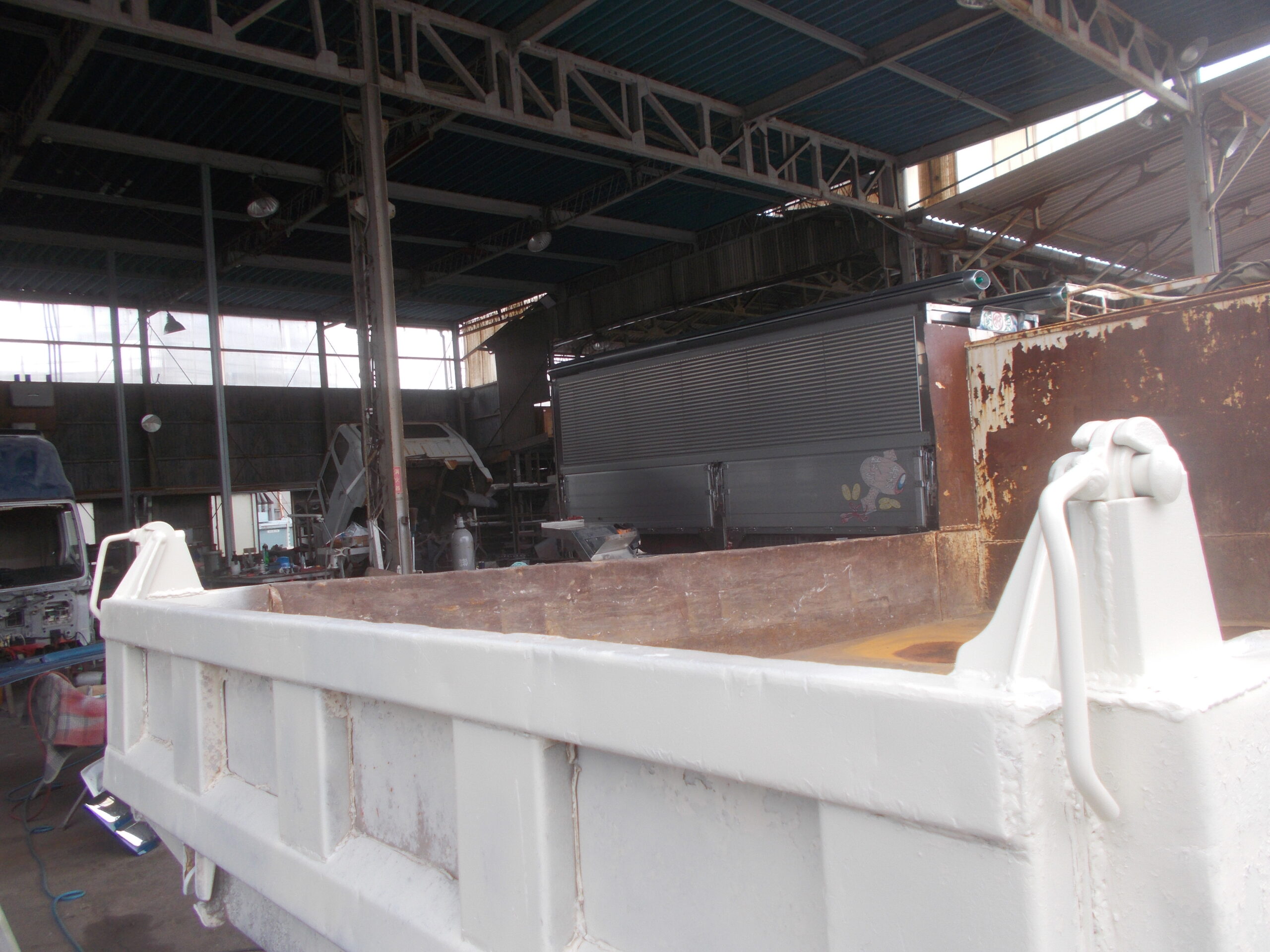 いすゞ ISUZU トラック ダンプ リヤゲート あおり あおりヒンジ ダンプヒンジ