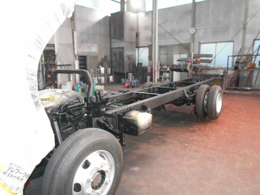 家畜運搬車 柳沼ボデー工場 畜産 新車 製造 牛 豚 養豚 家畜車 JA 農業協同組合 群馬県 吾妻郡 JAあがつま JA群馬 販売 いすゞ自動車 ISUZU 新型