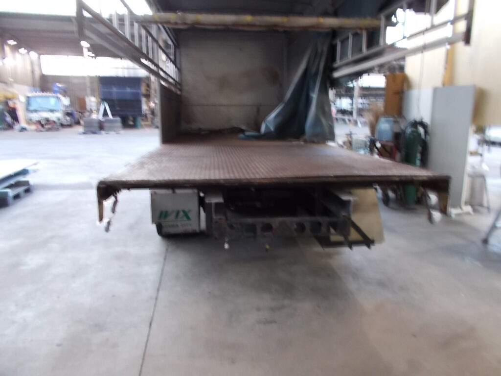 大進農場 家畜運搬車 柳沼ボデー工場 畜産 新車 製造 牛 豚 養豚 家畜車 販売 ゲート修理