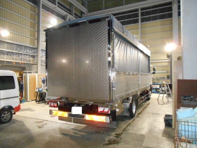 大進農場 家畜運搬車 柳沼ボデー工場 畜産 新車 製造 牛 豚 養豚 家畜車 販売 ゲート修理