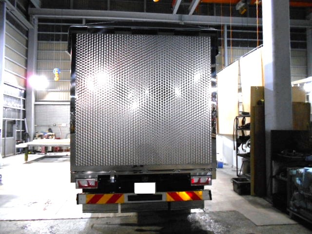 大進農場 家畜運搬車 柳沼ボデー工場 畜産 新車 製造 牛 豚 養豚 家畜車 販売 ゲート修理