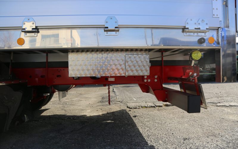 家畜運搬車　柳沼ボデー工場　畜産　新車　製造
